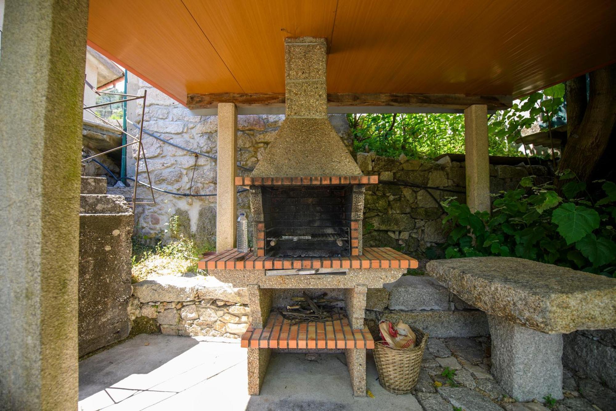 Afonso'S House Geres I Villa Braga Bagian luar foto
